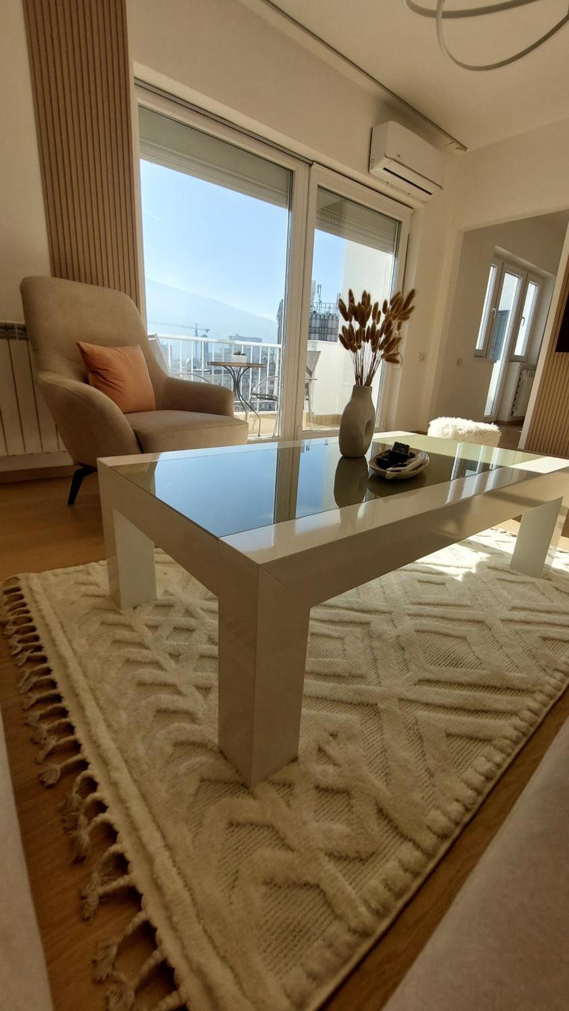 Mina Modern & Cozy Apartment Main City Square Gtc 스코페 외부 사진