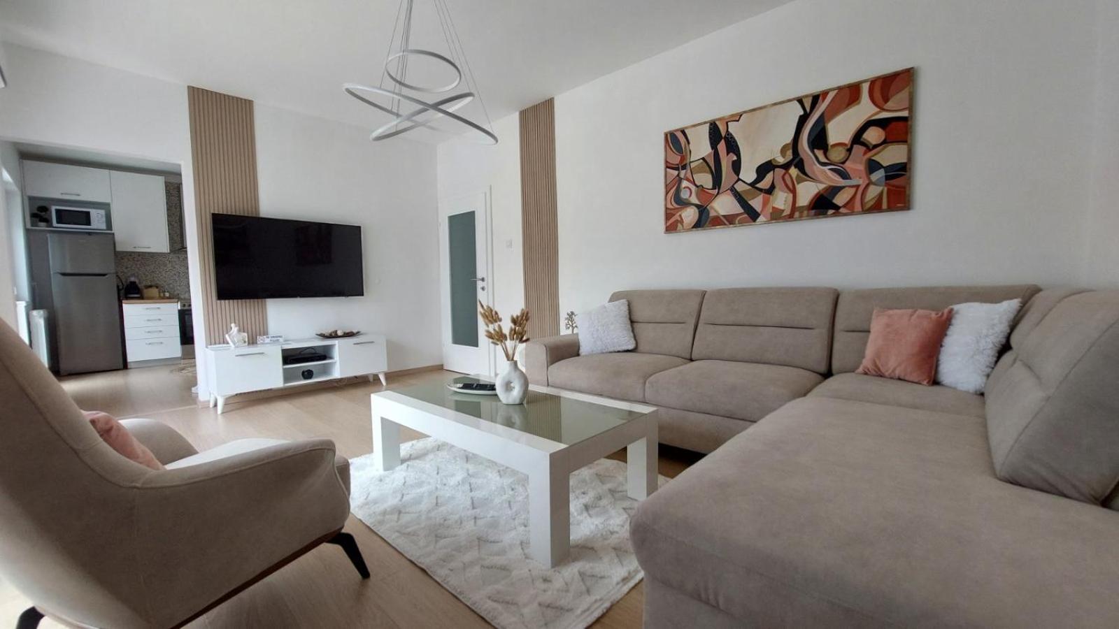 Mina Modern & Cozy Apartment Main City Square Gtc 스코페 외부 사진