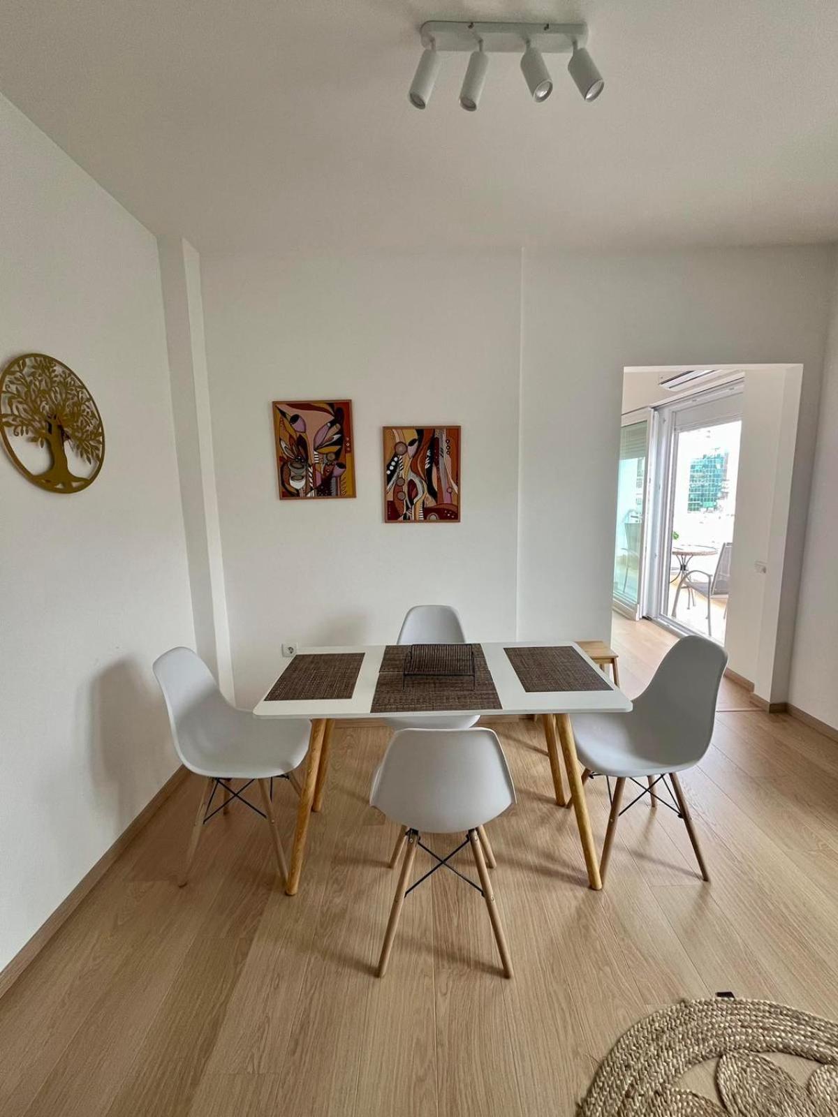 Mina Modern & Cozy Apartment Main City Square Gtc 스코페 외부 사진